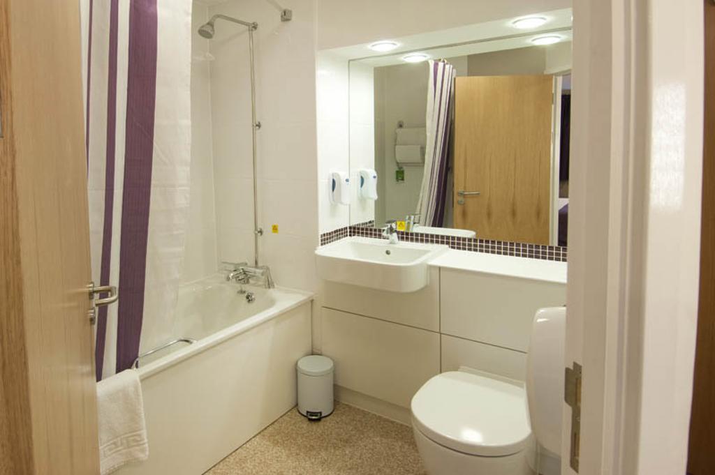 Premier Inn Portishead ブリストル エクステリア 写真