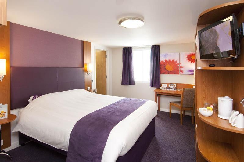 Premier Inn Portishead ブリストル エクステリア 写真